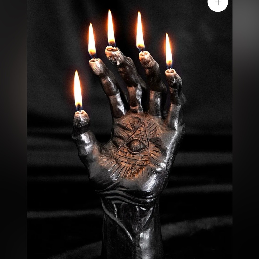 Disturbia Hand Of Glory Candle Holder with Spell Candles - Black. New in box.